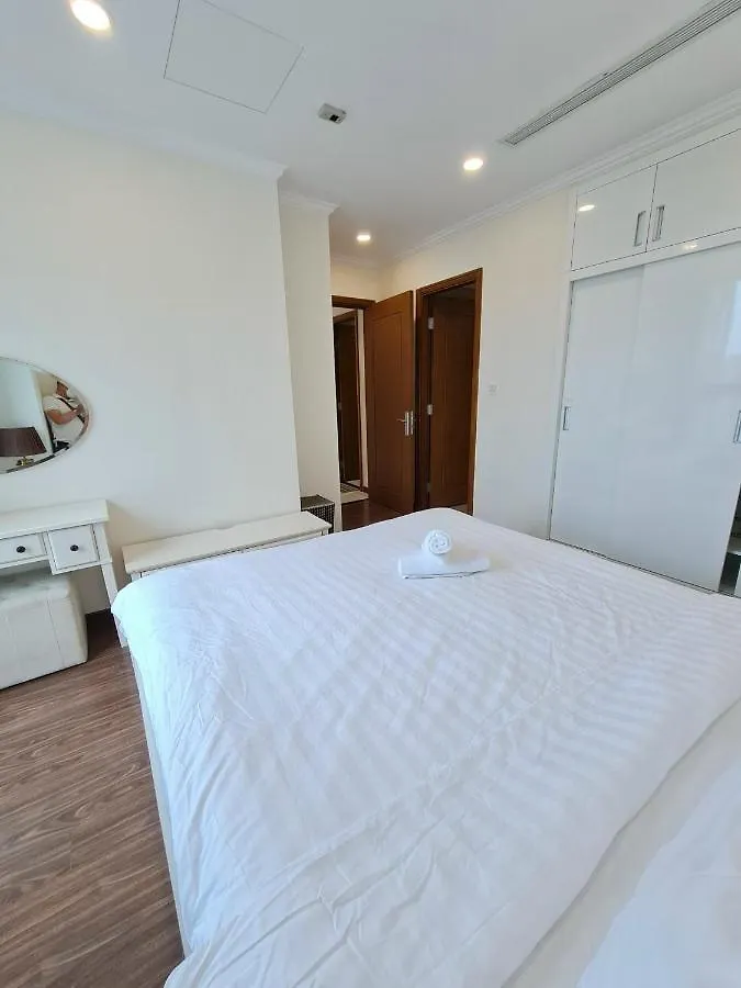 The Regal Residences At Vinhomes Central Park Ho Chi Minh City Apartment